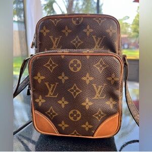 MUST GO - Louis Vuitton Messenger Bag